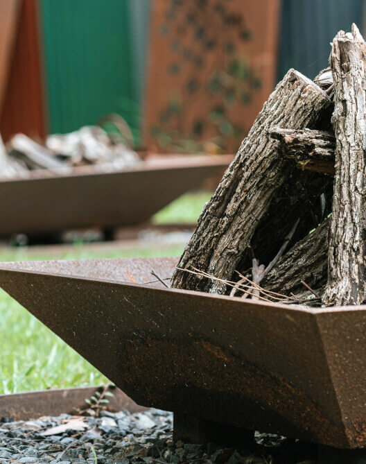 <b>Fire Pits</b>