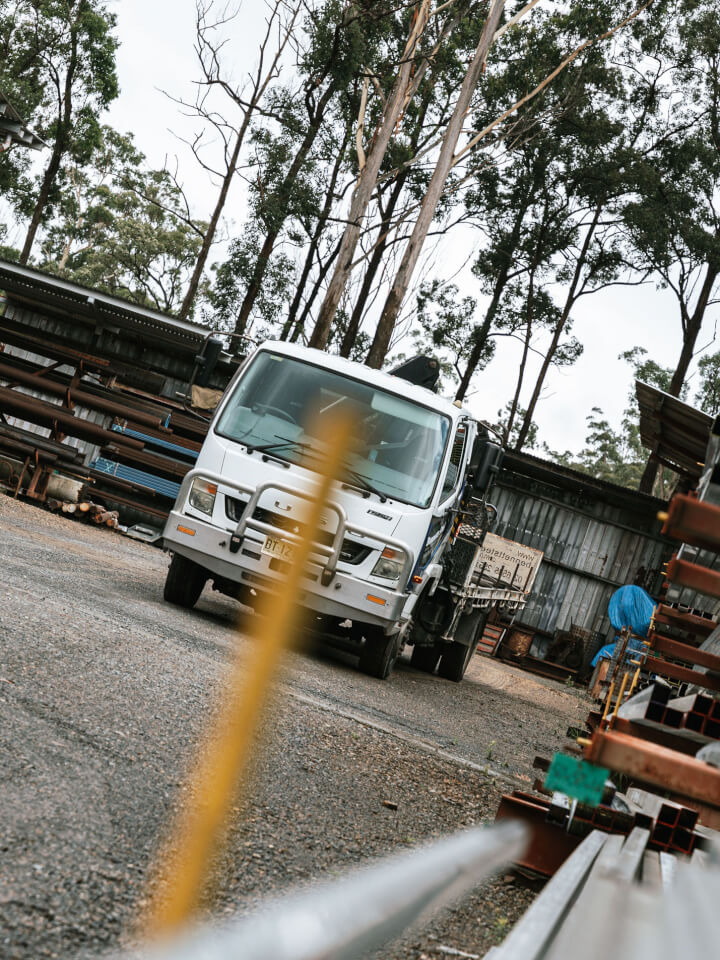 <b><a href="/truck-hire.html">TRUCK HIRE</a> </b>fa_arrow-circle-right_fa