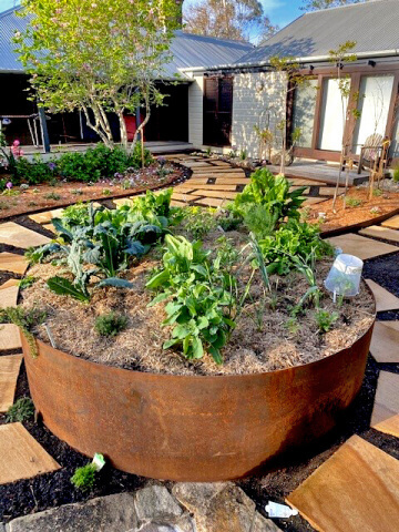 Garden-edging-and-beds - Bennetts Steel